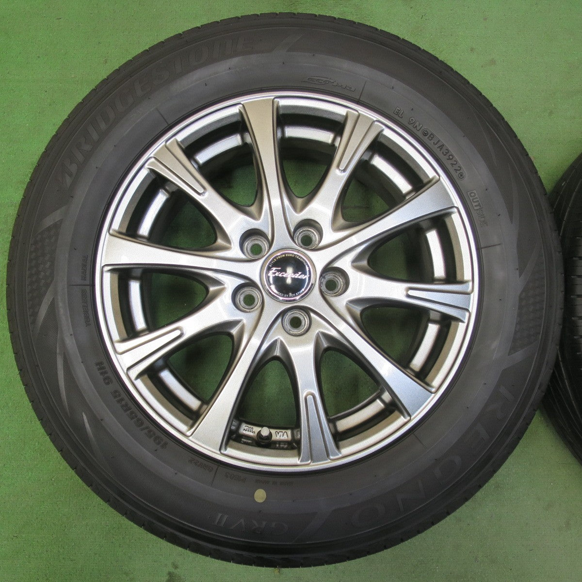 バリ溝!22年!キレイ!9.5分★プリウス 等 195/65R15 ブリヂストン レグノ GRV2 Exceeder エクシーダー 15インチ PCD100/5H★5092915イノ