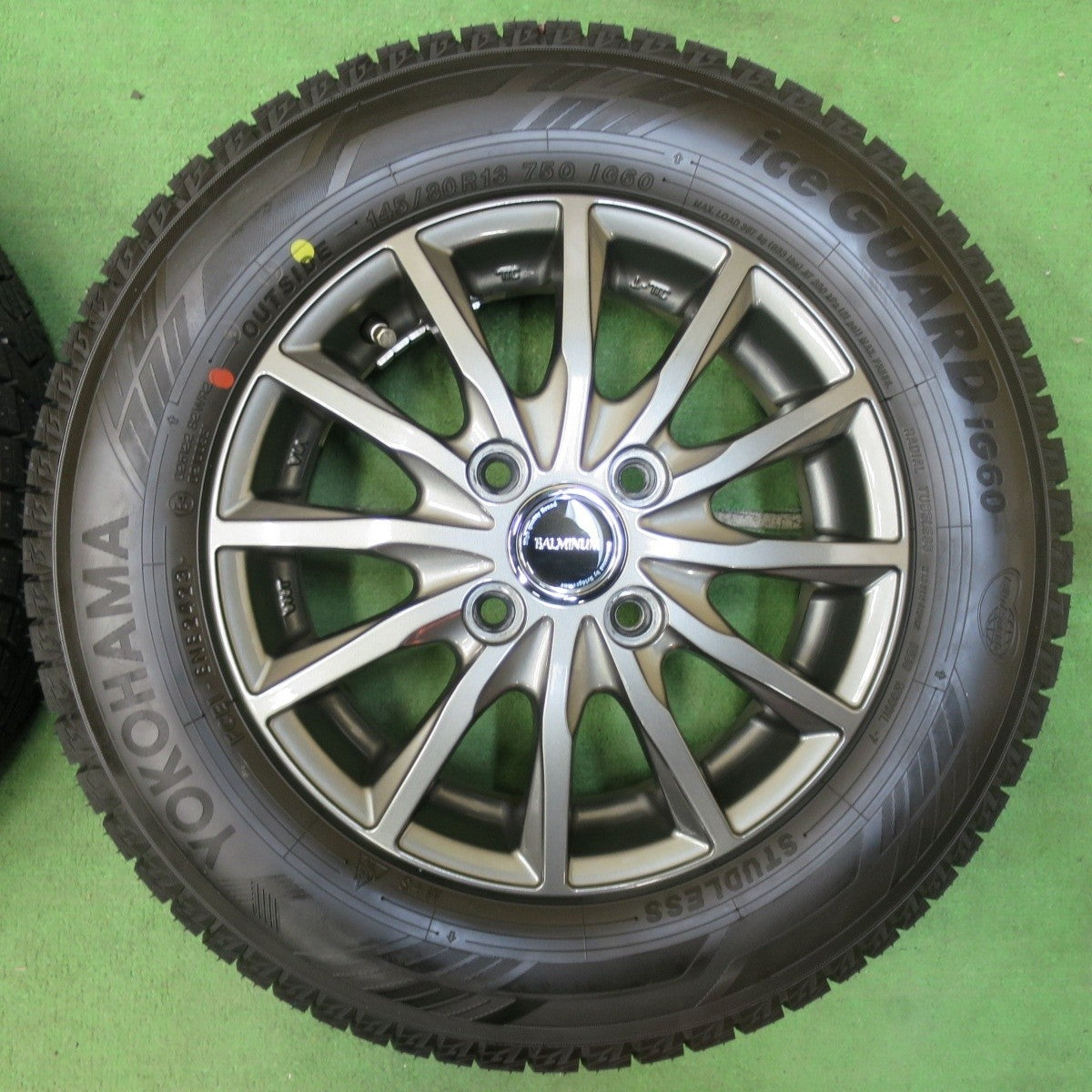 超バリ溝!23年!キレイ!ほぼ10分★スタッドレス 145/80R13 ヨコハマ アイスガード iG60 BALMINUM バルミナ 13インチ PCD100/4H★4123014イス