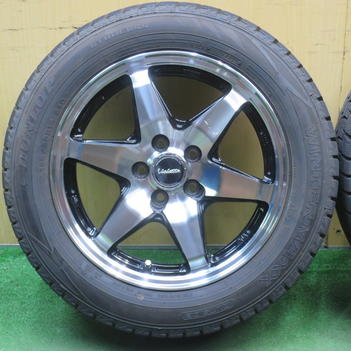 バリ溝!23年!9.5分以上★シエンタ 等 185/60R15 スタッドレス ダンロップ ウインターマックス WM02 Valette 15インチ PCD100/5H★5093002NJス