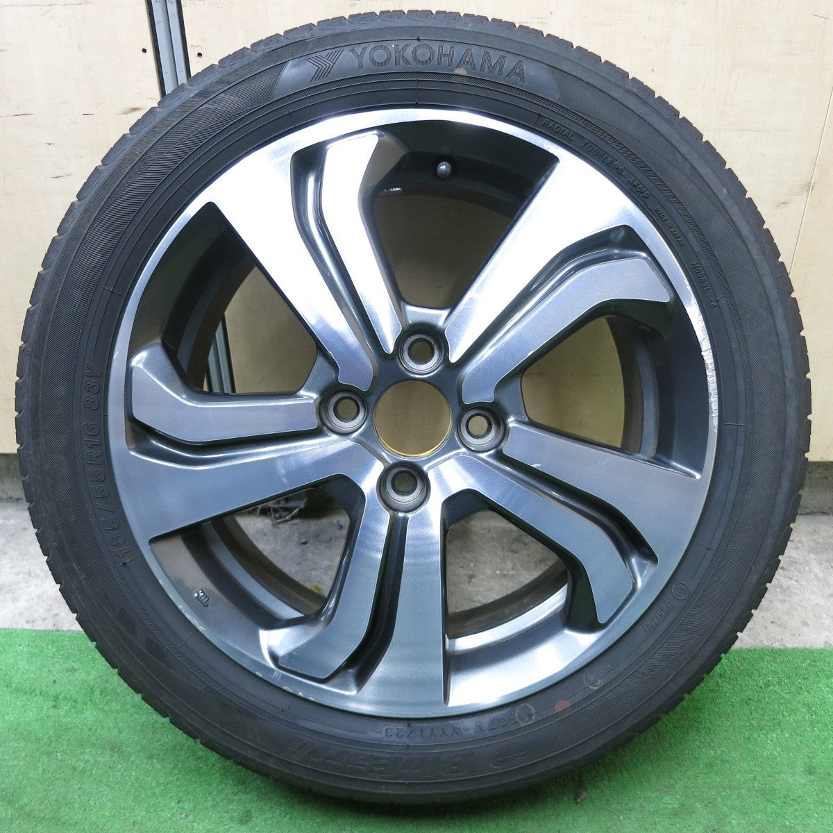 1本価格!23年★ホンダ GM4 グレイス 純正 185/55R16 ヨコハマ ブルーアース AF01F 16インチ PCD100/4H★5080602ナノ