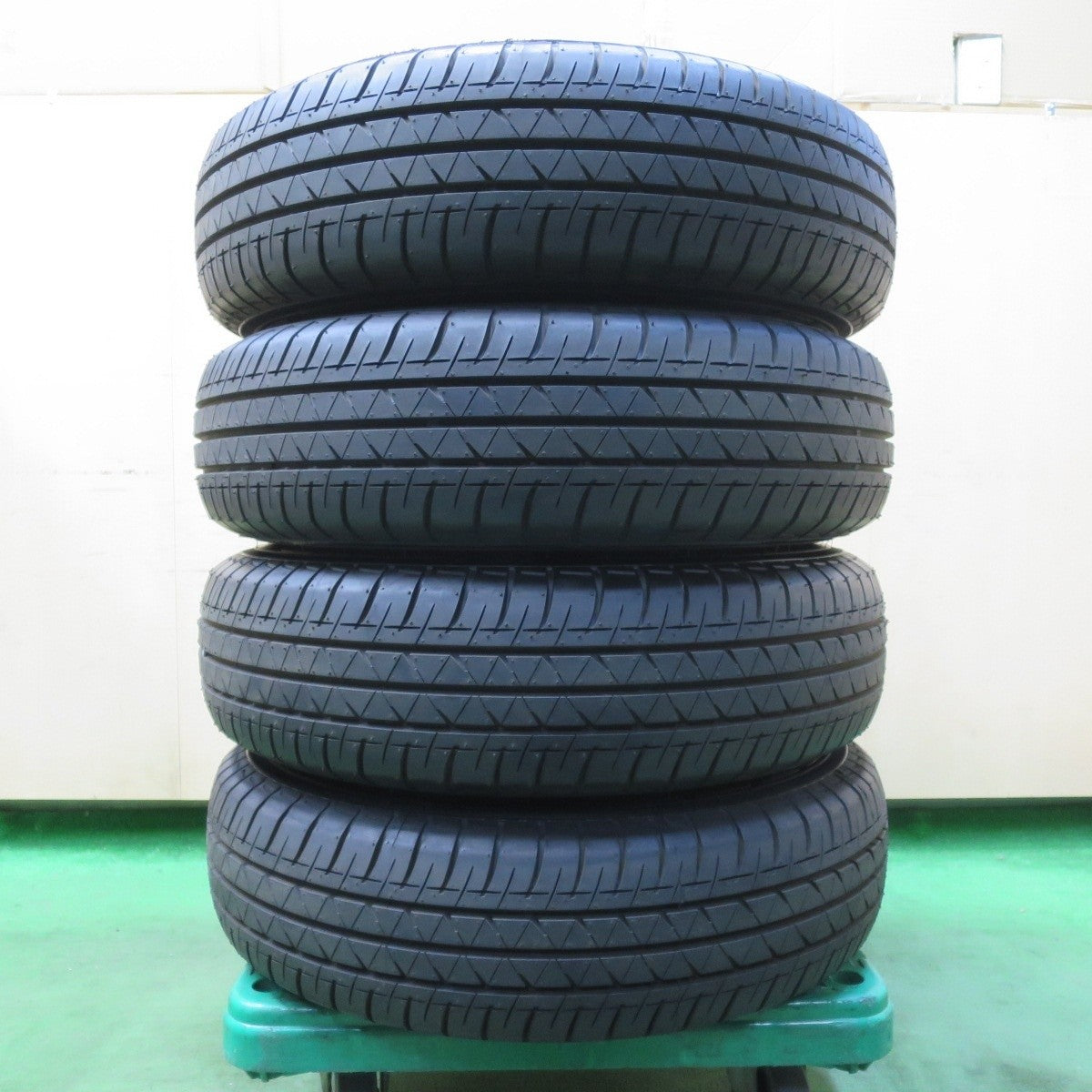 新車外し 24年★日産 キャラバン 純正 スチール 195/80R15 107/105Q ヨコハマ BluEarth-Van RY55 PCD139.7/6H★5040402イノ