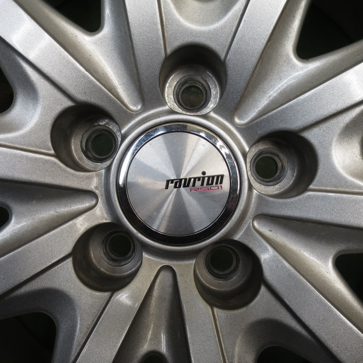 バリ溝!22年!キレイ!9.5分★プリウス 等 215/45R17 スタッドレス ミシュラン X-ICE SNOW ravrion RS01 ラブリオン 17インチ PCD100/5H★5091101NJス