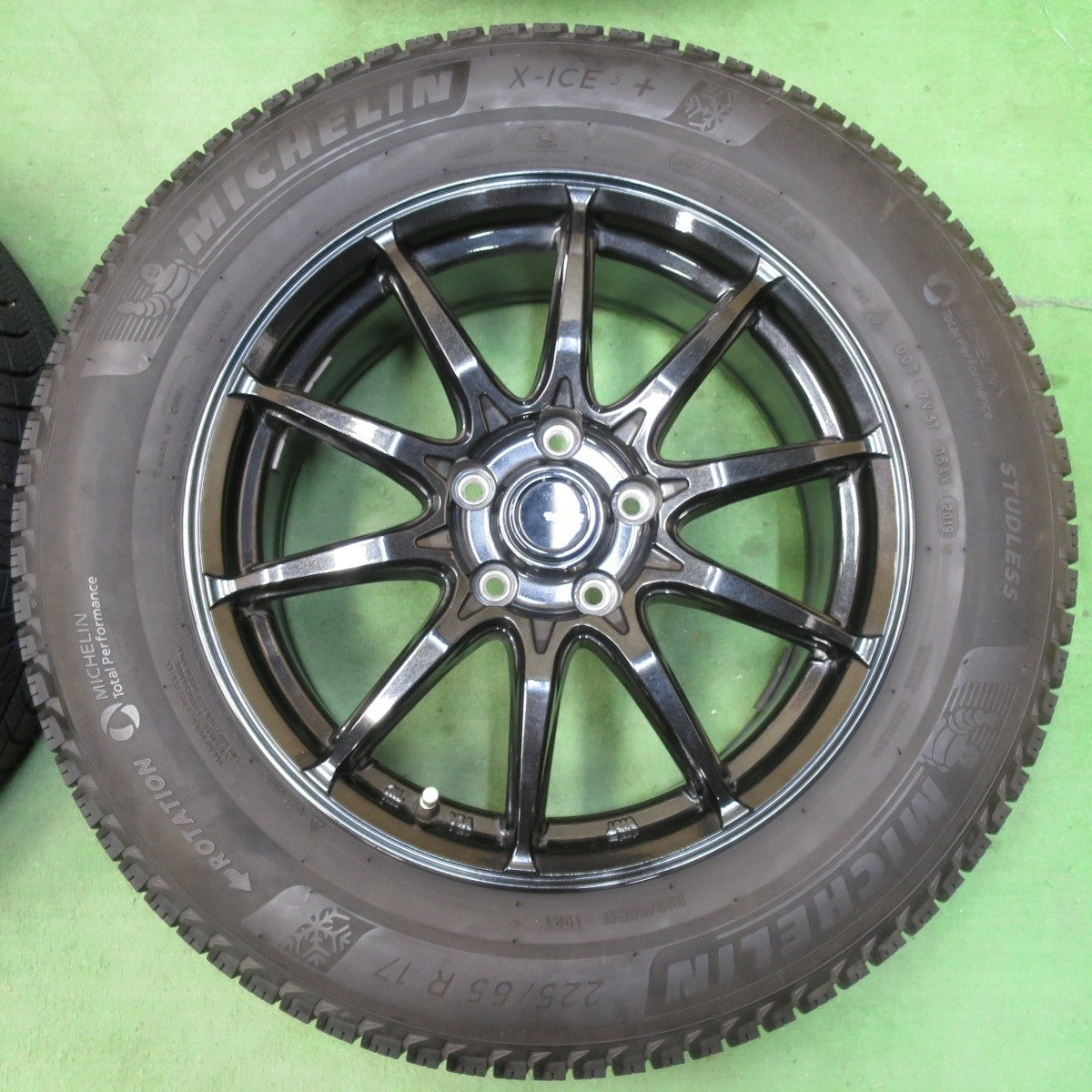 バリ溝!キレイ!9分★G-SPEED スタッドレス 225/65R17 ミシュラン X-ICE3+ Gスピード 17インチ PCD114.3/5H★5032006イス