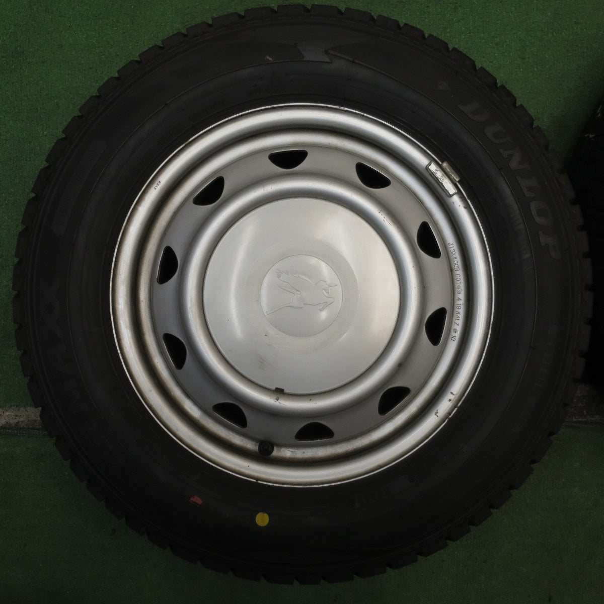 バリ溝!22年!8.5分★スタッドレス 145/80R13 ダンロップ ウインターマックス WM02 スチール ホイール 13インチ PCD100 110 114.3/4H マルチ★5062701NJス