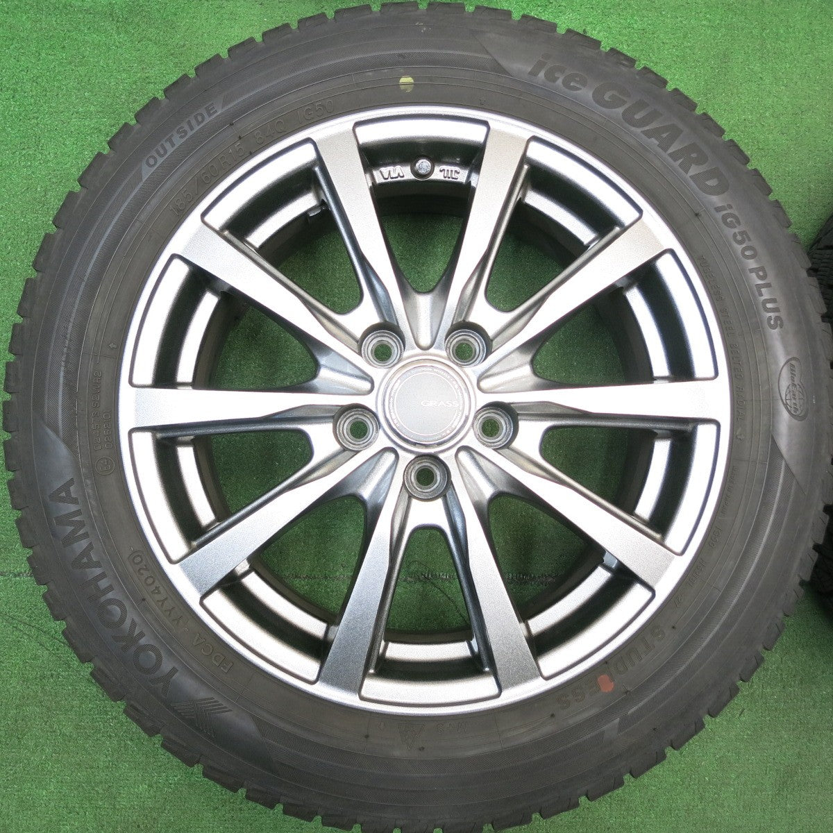 バリ溝!キレイ!9分★スタッドレス 185/60R15 ヨコハマ アイスガード iG50 プラス GRASS グラス 15インチ PCD100/5H★5042702HAス