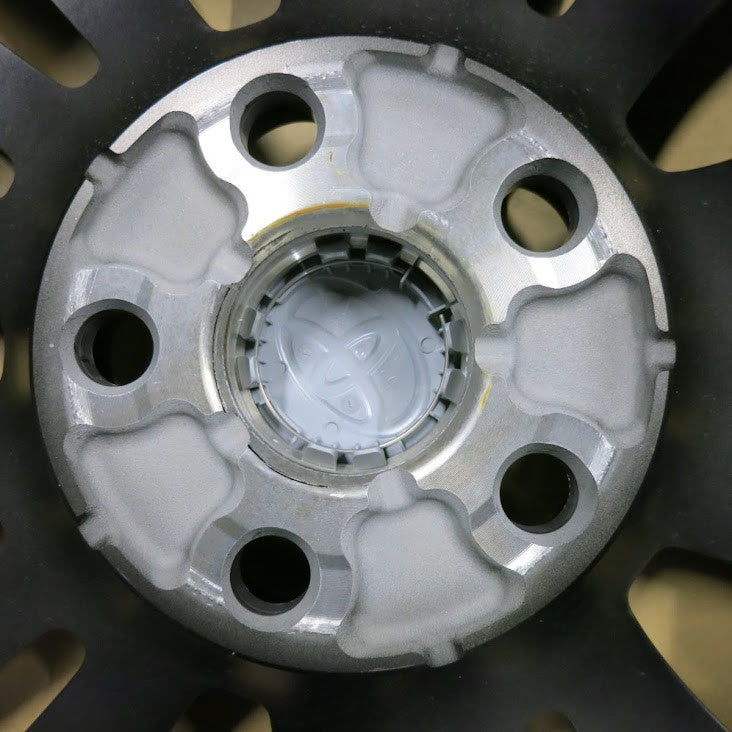 新車外し・1本価格★トヨタ 80系 ハリアー Zグレード 純正 ホイール 19インチ 19×7J PCD114.3/5H★5043005SYホ(2)