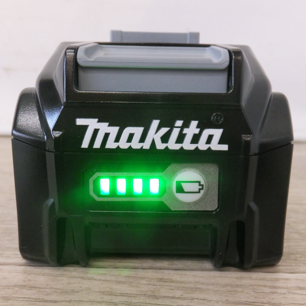 美品★マキタ makita Li-ion バッテリ BL4040F A-73841 4.0Ah DC36V DC40V(max) 144Wh Li-ion20★