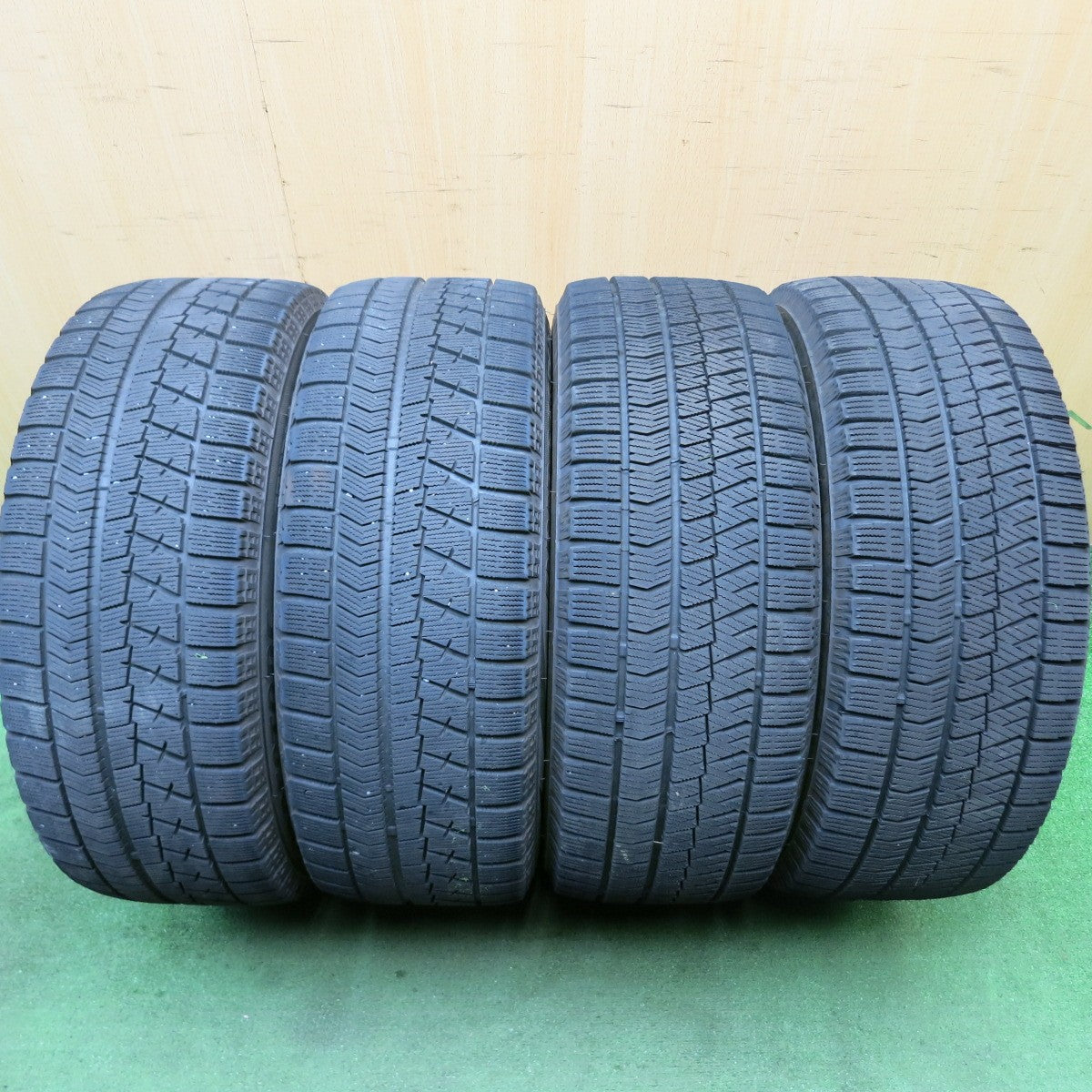 バリ溝!9分★ボルボ 等 EuroPremium GENT 阿部商会 205/55R16 スタッドレス ブリヂストン ブリザック VRX2 VRX ユーロプレミアム ゲント PCD108/5H★5070107HAス