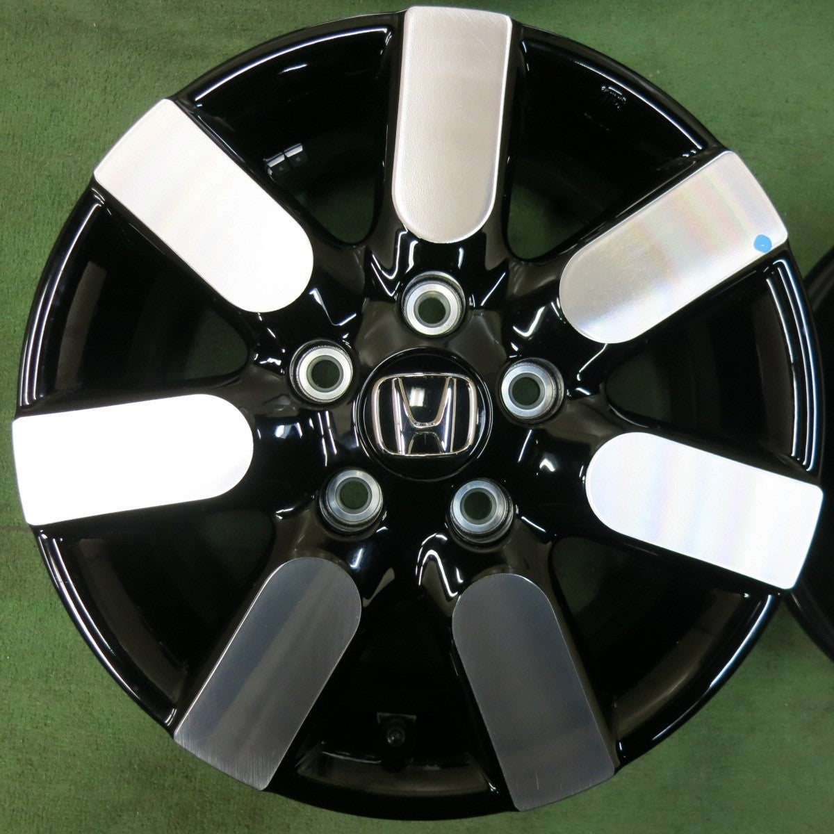 新車外し★ホンダ GT系 フリード AIR EX 純正 ホイール 15インチ 15×6J PCD114.3/5H★5031402SYホ