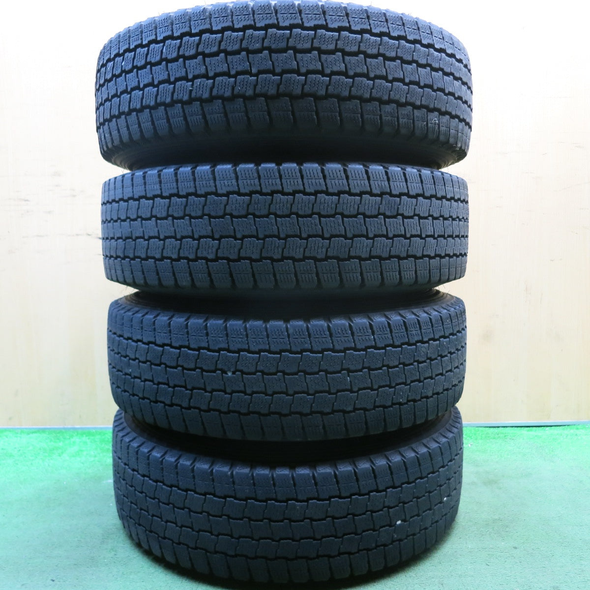 バリ溝!キレイ!9分★KEELER FORCE 185/75R15 106/104L スタッドレス グッドイヤー アイスナビ カーゴ キーラー フォース 15インチ PCD139.7/6H★5092513HAス
