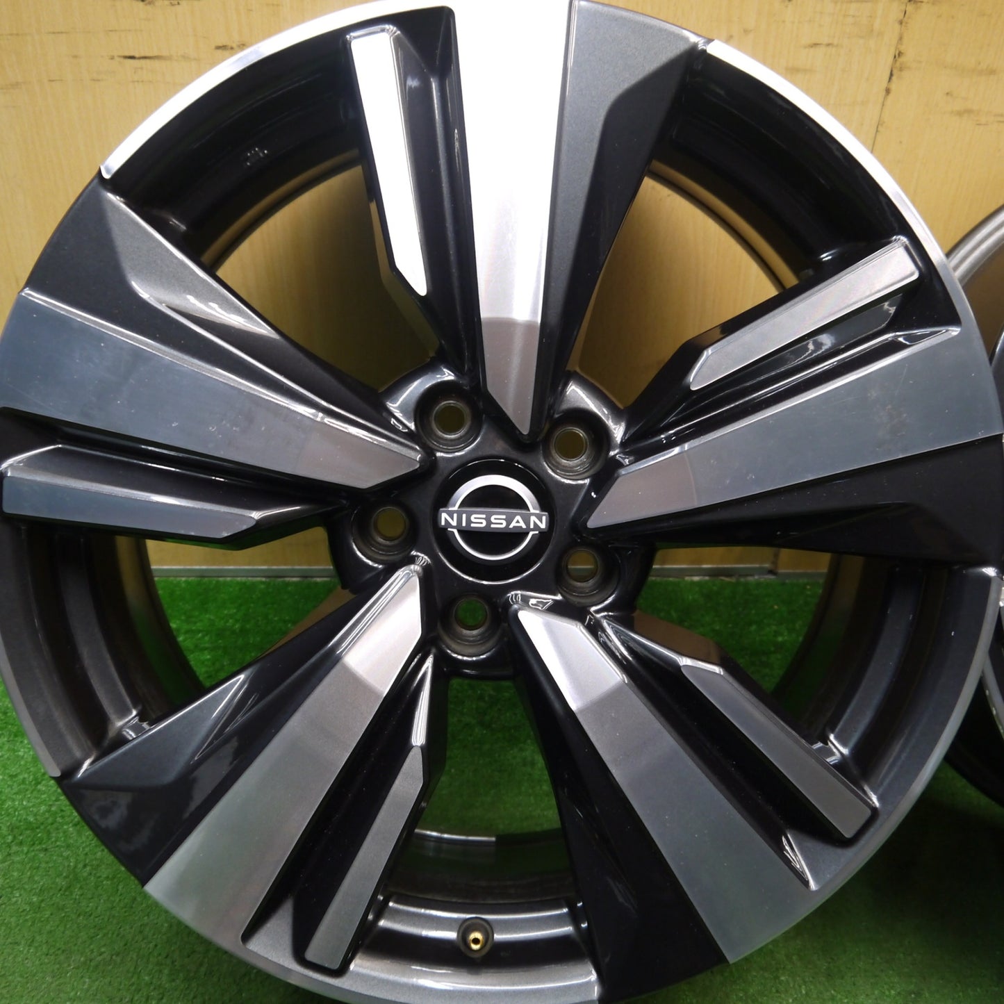 4本価格★日産 T33 エクストレイル 純正 ホイール 19インチ 19×7.5J PCD114.3/5H★5070407Hホ