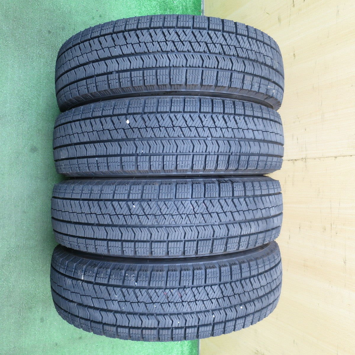 バリ溝!23年!キレイ!9.5分★スタッドレス 165/65R15 ブリヂストン ブリザック VRX2 BALMINUM バルミナ 15インチ タフト 等 軽サイズ PCD100/4H★5060203NJス