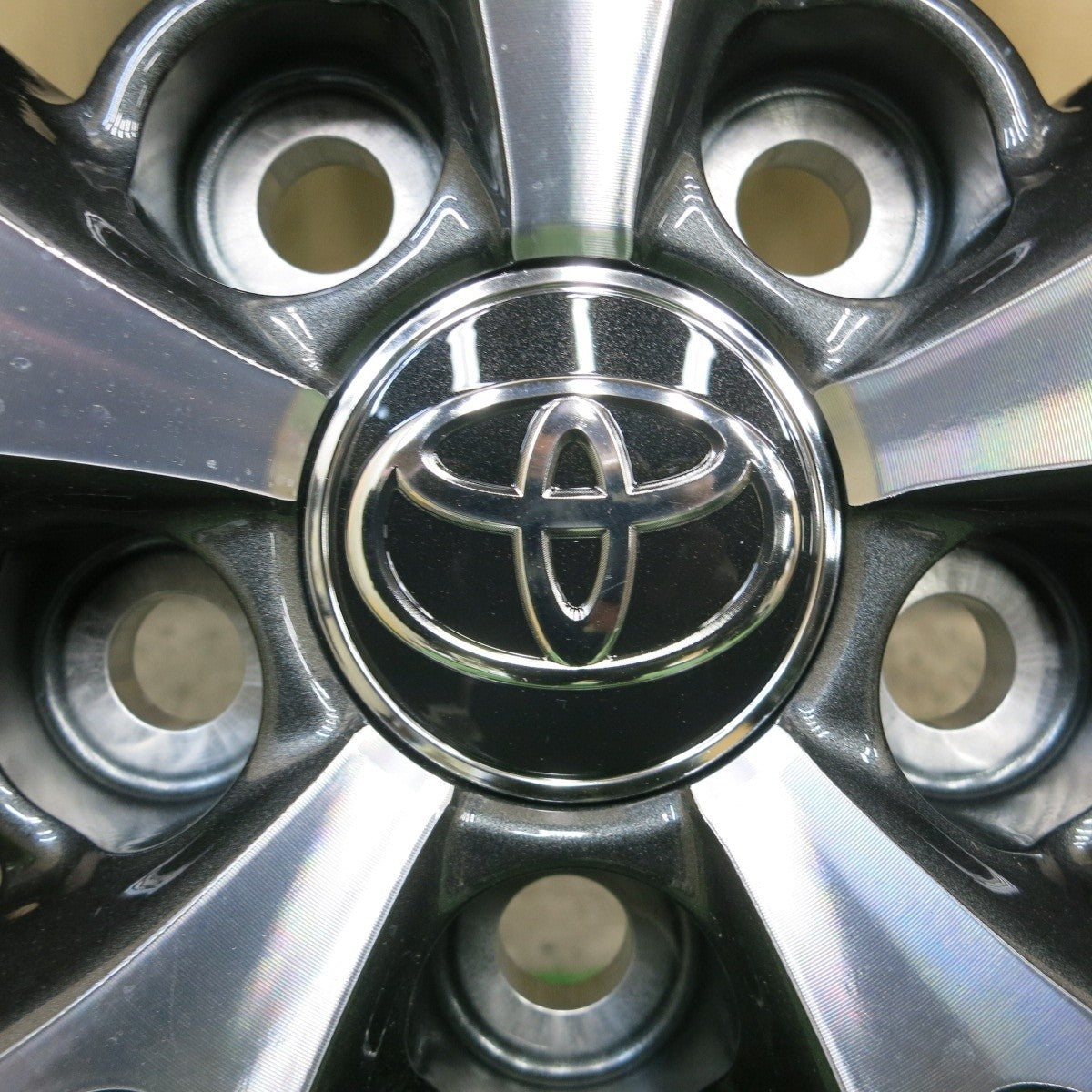 新車外し!1本★トヨタ 60系 プリウス Zグレード 純正 ホイール 19インチ 19×6.5J PCD114.3/5H★5021206ナホ