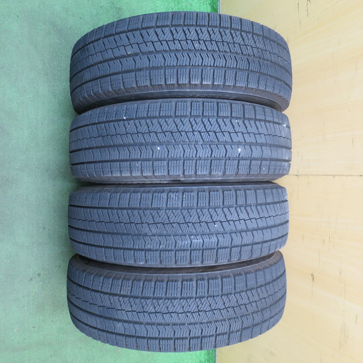 バリ溝!22年!キレイ!9分★スタッドレス 185/65R15 ブリヂストン ブリザック VRX2 Fang ファング 15インチ PCD100/4H★5092401NJス
