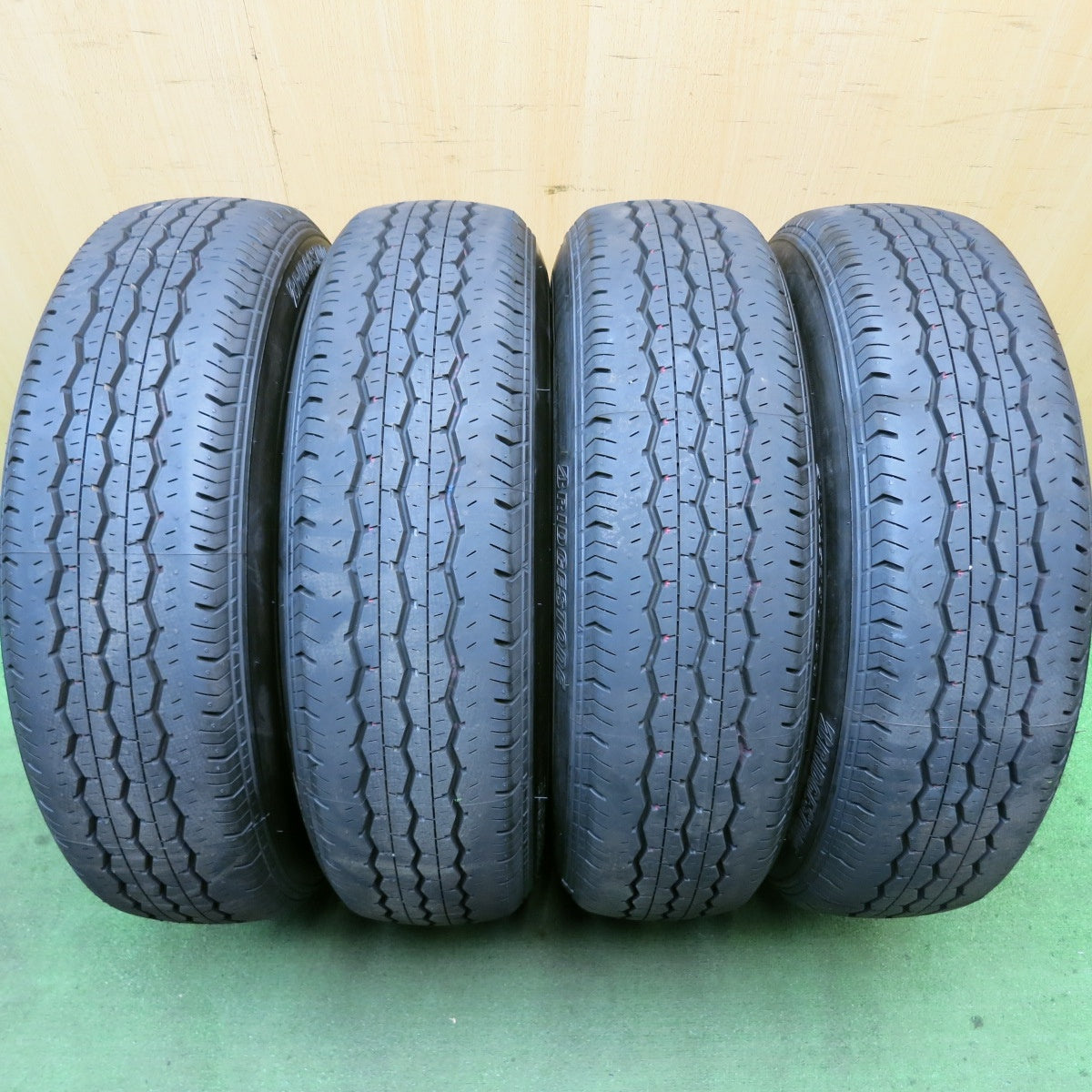 新車外し!25年★トヨタ ハイエース 純正 スチール 195/80R15 107/105S ブリヂストン エコピア RD613 15インチ PCD139.7/6H★5090401HAノ