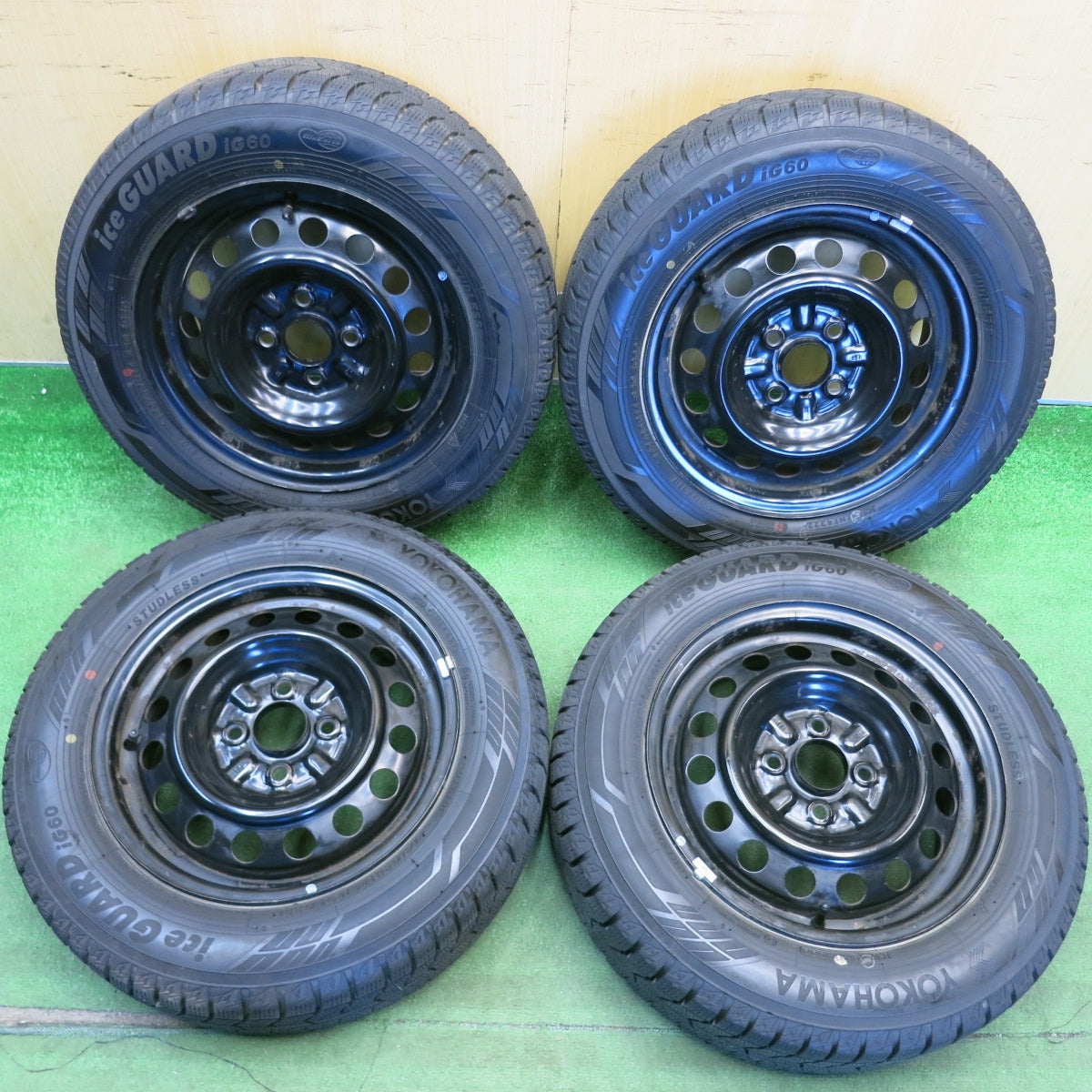 バリ溝！22年！9.5分以上☆スタッドレス 175/65R14 ヨコハマ アイス 