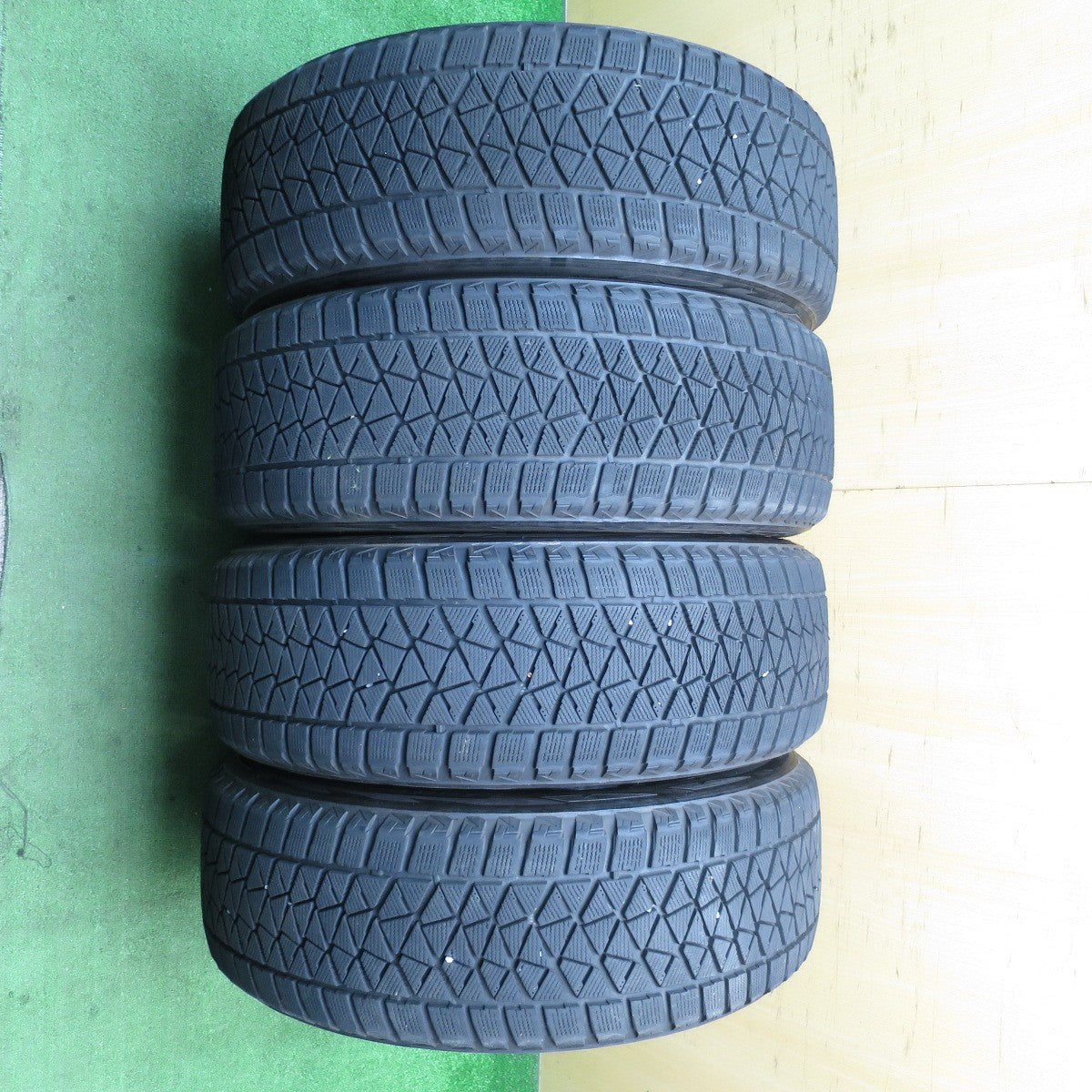 センサー付!キレイ★レクサス RX Fスポーツ 純正 235/55R20 スタッドレス ブリヂストン ブリザック DM-V2 20インチ PCD114.3/5H★5052505NJス