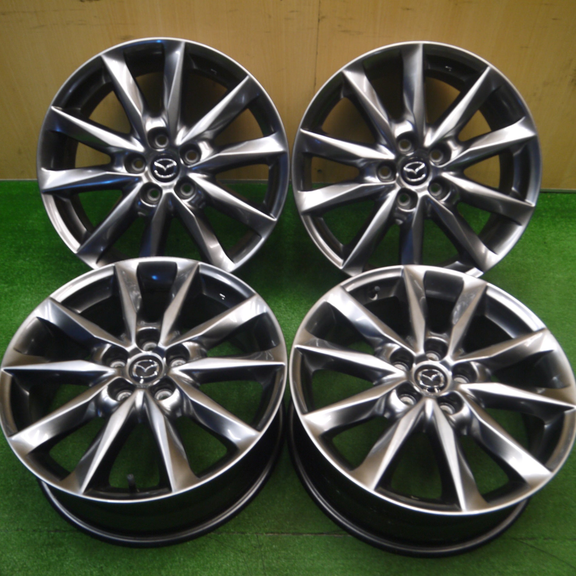 BM アクセラ 純正 18インチ ホイール ブリザックVRX付 新車外し BM