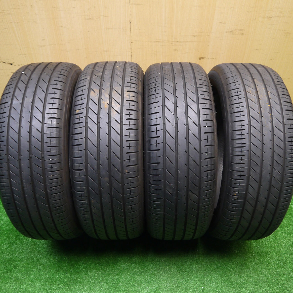 超バリ溝!24年!9.5分以上★205/55R17 トーヨー プロクセス R60 タイヤ 17インチ ノア ヴォクシー MINI ミニ クロスオーバー 等★5101403Hノタ