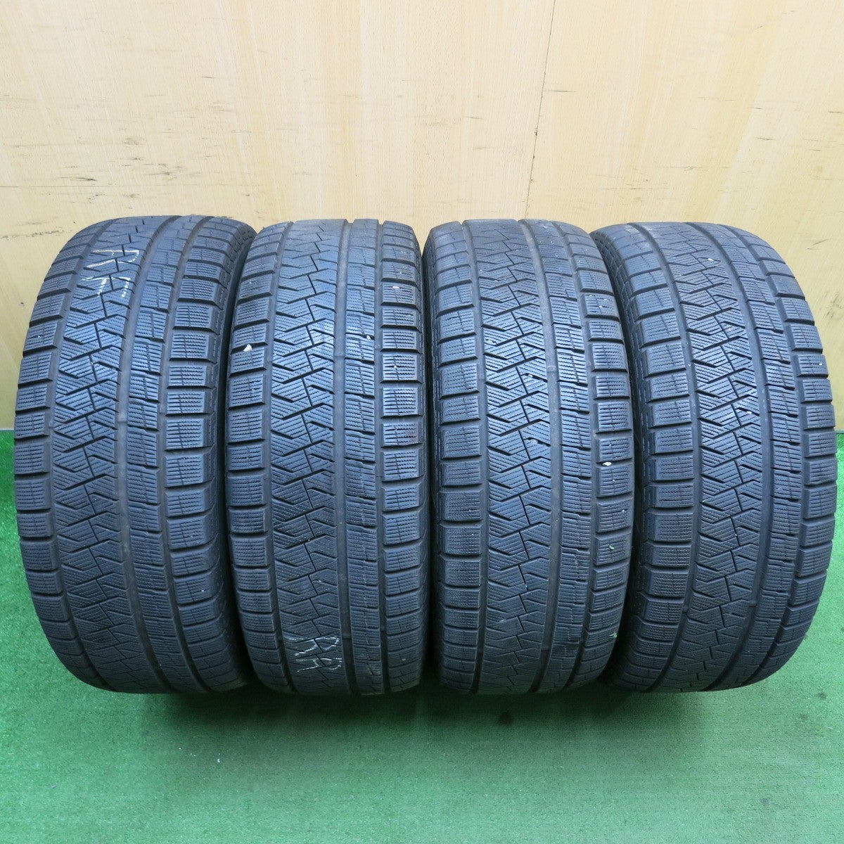 バリ溝!9分★フォレスター 等 235/55R17 スタッドレス ピレリ アイスアシンメトリコ Team Sparco チームスパルコ PCD100/5H★5051705TNス