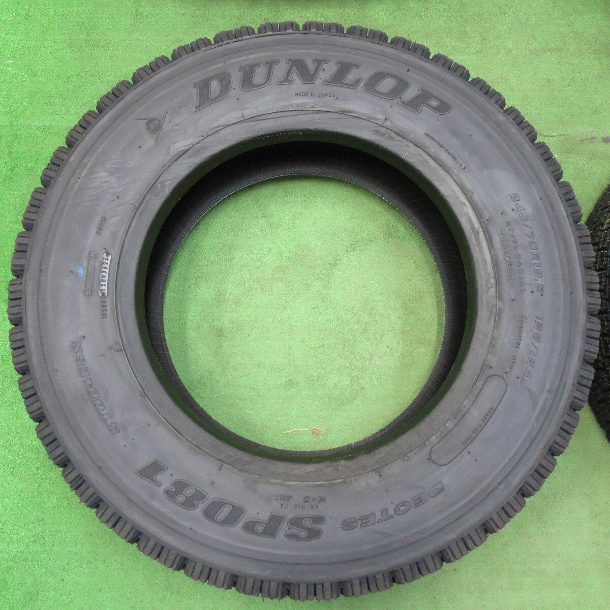 未使用!24年★トラック タイヤ 245/70R19.5 136/134J スタッドレス ダンロップ デクテス SP081 DECTES 19.5インチ★4120905イスタ