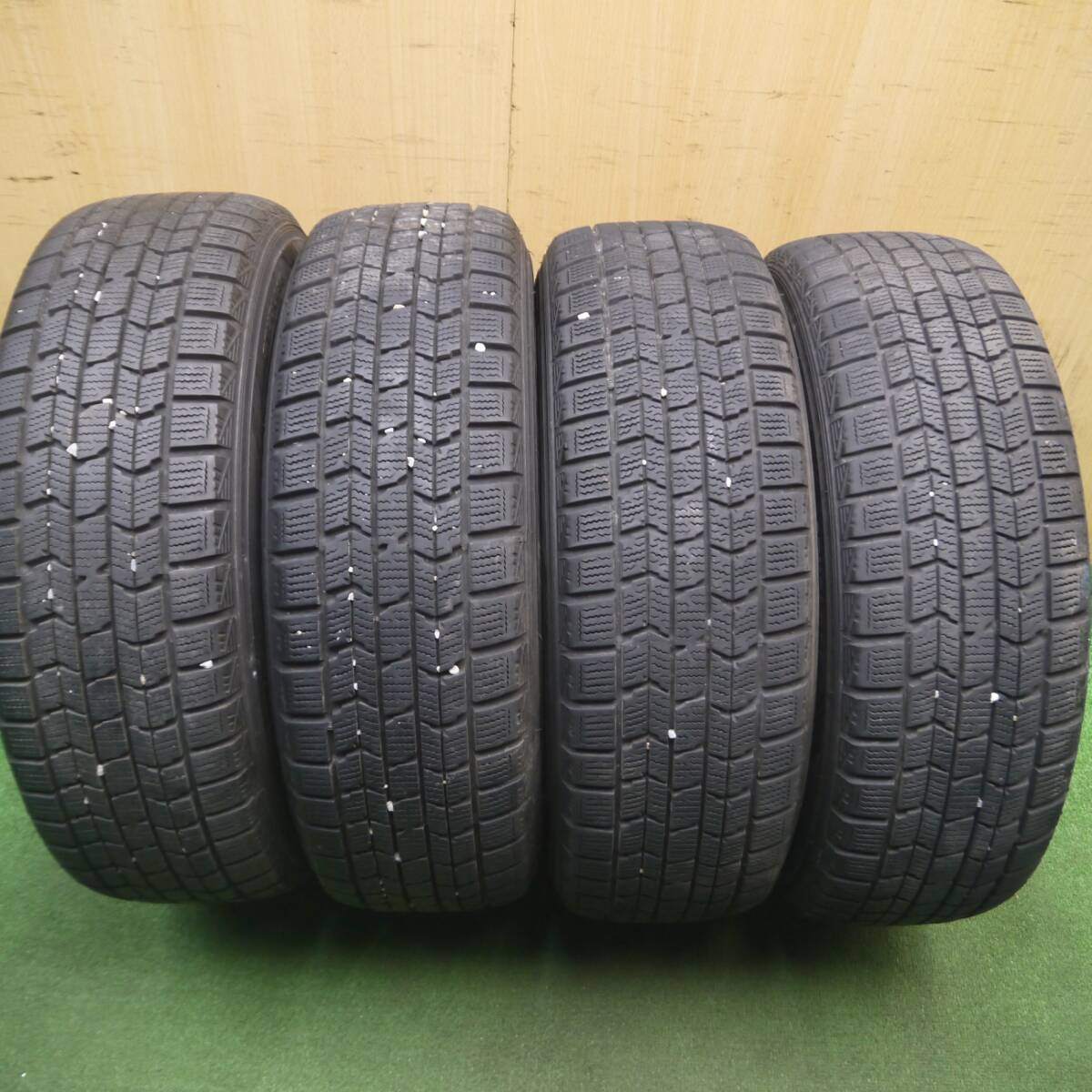 バリ溝!9分★プリウス 等 195/65R15 スタッドレス ダンロップ DSX-2 JOKER ジョーカー 15インチ PCD100/5H★5020513Hス