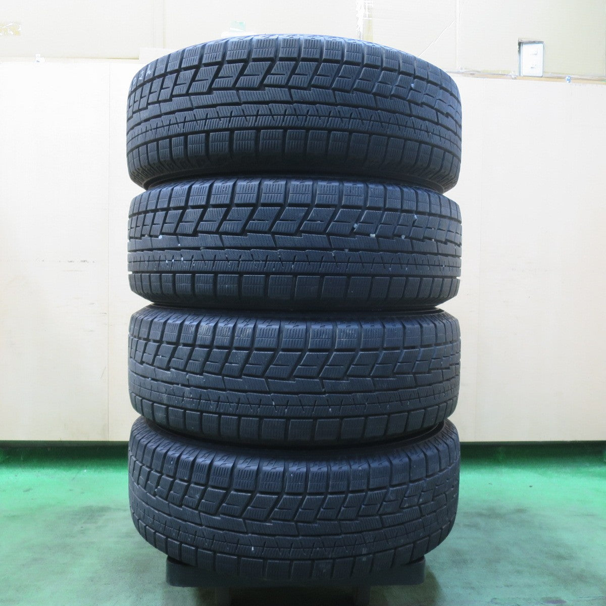 バリ溝!22年!キレイ!9.5分★スタッドレス 215/60R16 ヨコハマ アイスガード iG60 TIRADO Eta LA STRADA ティラード ラストラーダ 15インチ PCD114.3/5H★5122002イス