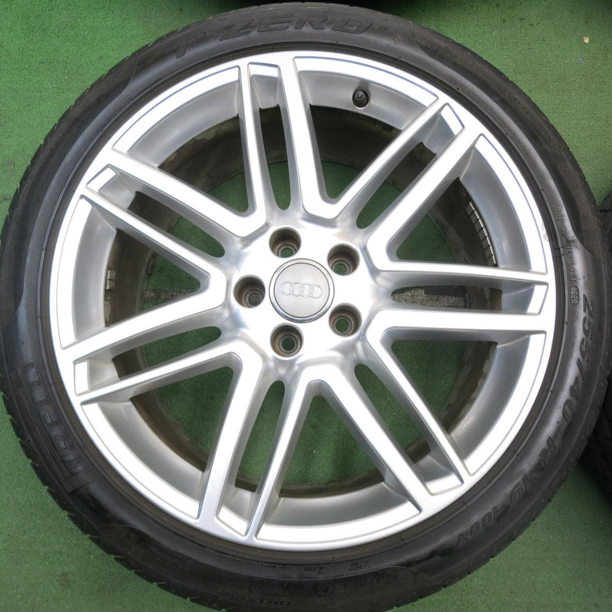バリ溝!キレイ!9.5分★アウディ A7 4G Sライン 純正 255/40R19 ピレリ PZERO TM Pゼロ 19インチ PCD112/5H★5072606HAノ