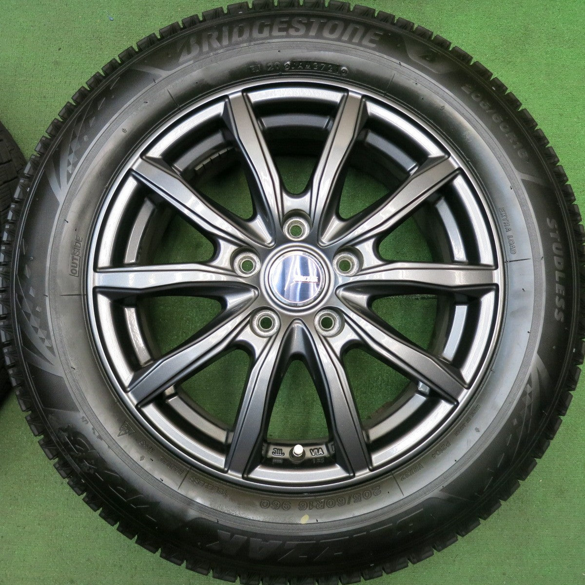 バリ溝!21年!キレイ!9.5分★スタッドレス 205/60R16 ブリヂストン ブリザック VRX3 D.O.S. DOS 16インチ PCD114.3/5H★5072607HAス