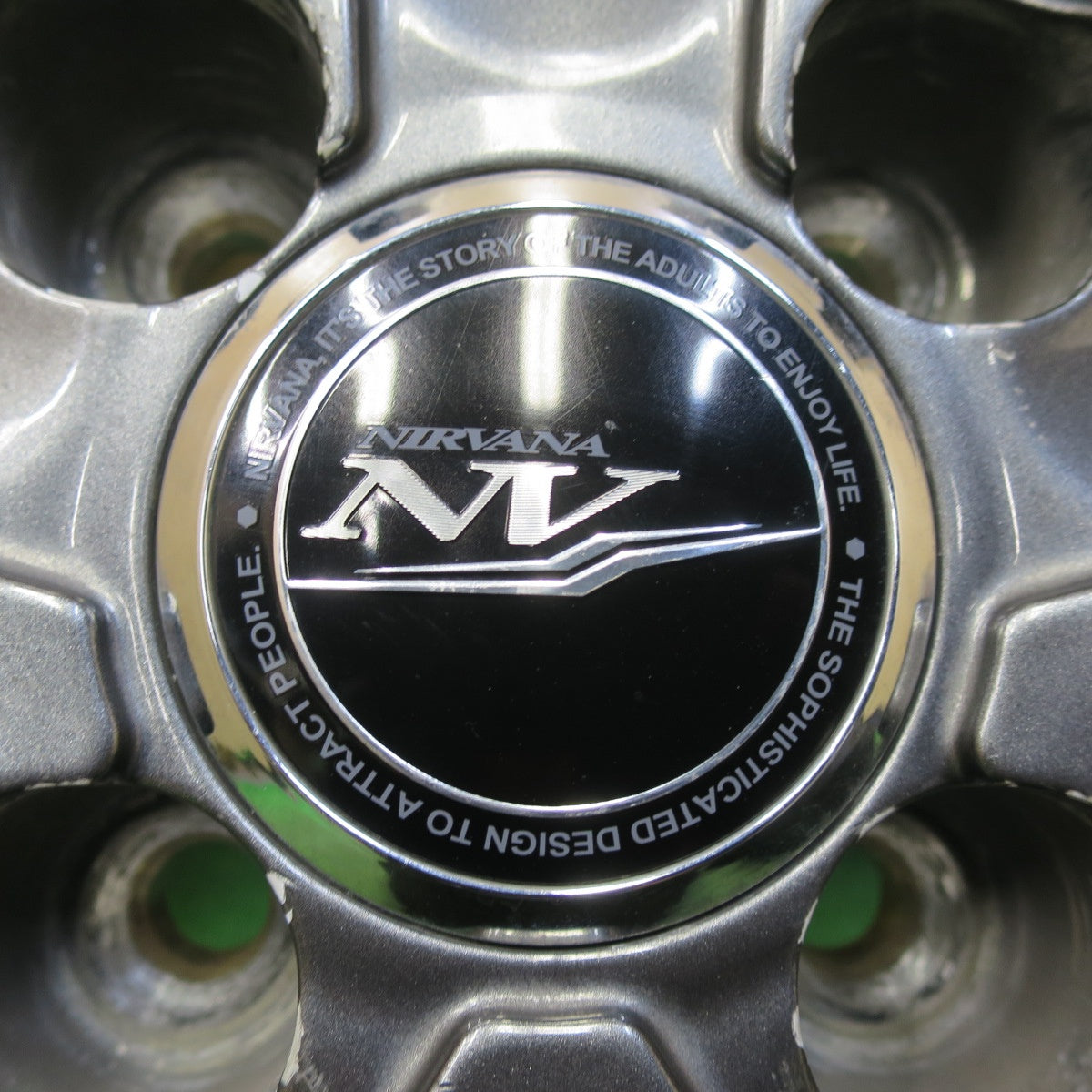 バリ溝!9分★スタッドレス 185/65R15 ミシュラン X-ICE3+ NIRVANA NV ニルバーナ ニルヴァーナ 15インチ PCD100/4H★5082304イス
