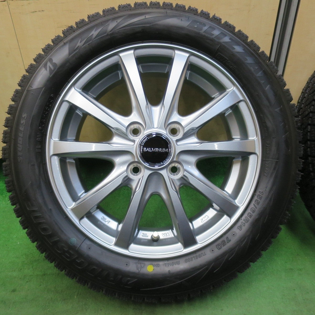 未使用!24年★スタッドレス 155/65R14 ブリヂストンブリザック VRX2 BALMINUM バルミナ 14インチ PCD100/4H★5022805イス