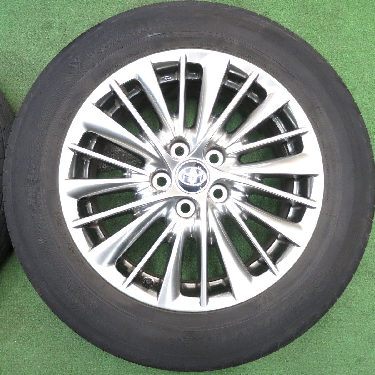 キレイ!21年★トヨタ 30系 アルファード ヴェルファイア 純正 225/60R17 ヨコハマ ブルーアース E51 E51A 17インチ PCD114.3/5H★5060605AKノ