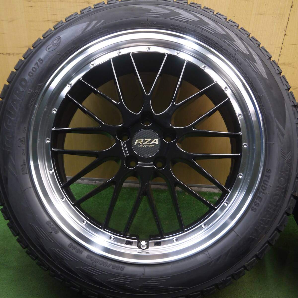 センサー付 バリ溝 20年 綺麗 9.5分★レクサス等 RZA Leycross 235/55R20 スタッドレス ヨコハマ G075 PCD114.3/5H★4021615Hス