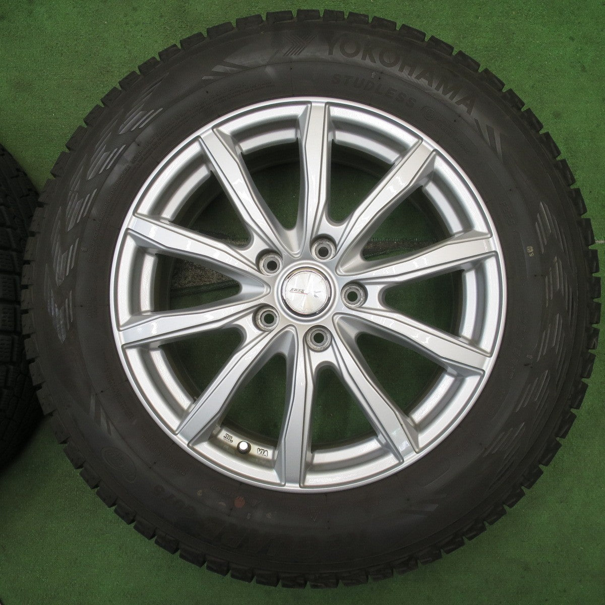 バリ溝!キレイ!9分★スタッドレス 225/65R17 ヨコハマ アイスガード G075 JOKER ジョーカー 17インチ PCD114.3/5H★5092403NJス