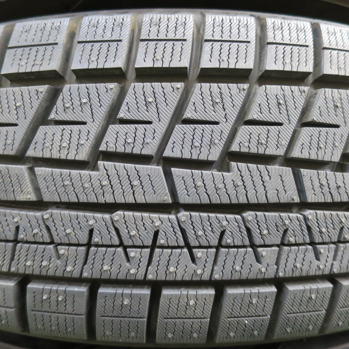 バリ溝!21年!キレイ!ほぼ10分★スタッドレス 185/70R14 ヨコハマ アイスガード iG60 Fang ファング 14インチ PCD100/4H★5012805イス