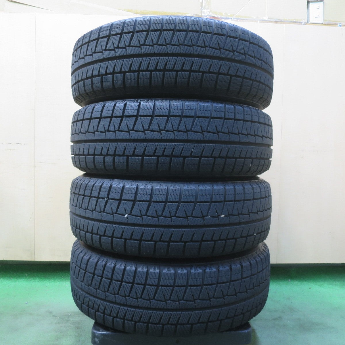 バリ溝!25年!キレイ!ほぼ10分◎スタッドレス 215/60R16 ブリヂストン アイスパートナー2 PREO プレオ 16インチ PCD114.3/5H◎6081605イス
