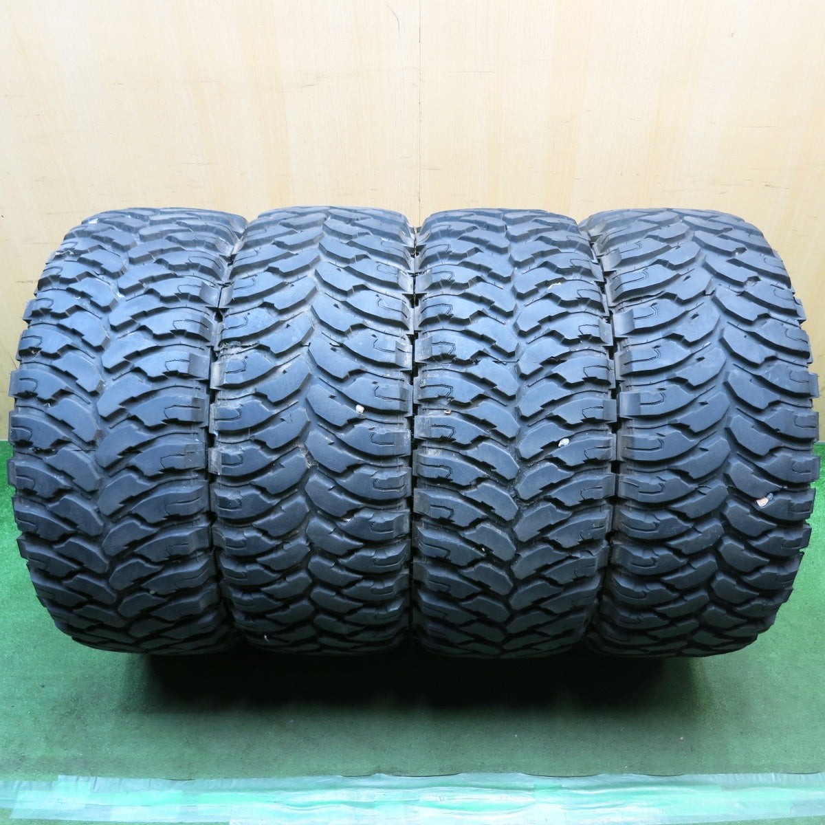 バリ溝!9.5分◎SHONE K2 OFF-ROAD D2 33×12.50R20 マルチラック MUL TERRAIN M/T ショーン オフロード 20インチ PCD139.7/6H◎6101104HAノ
