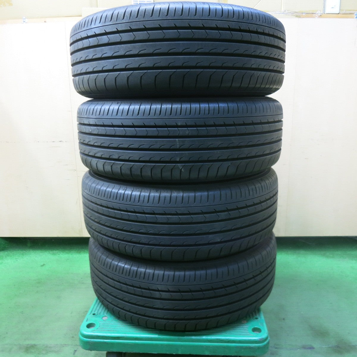 バリ溝!24年!キレイ!9.5分★RMP 025F 225/60R17 ヨコハマ BluEarth-RV RV03 ブルーアース 17インチ PCD114.3/5H★5100603SKノ