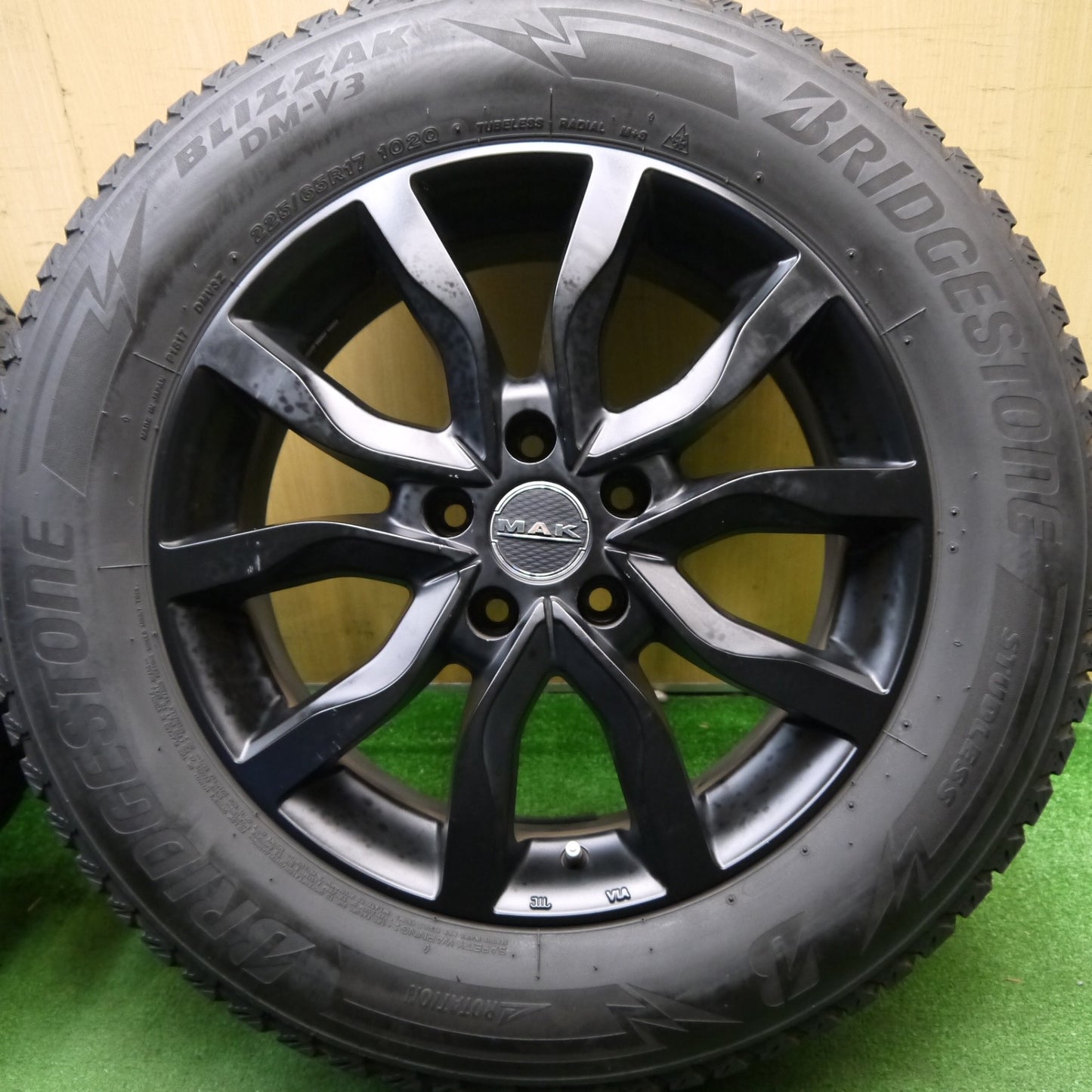 4本価格★MAK KOLN 225/65R17 スタッドレス ブリヂストン ブリザック DM-V3 17インチ ケルン PCD114.3/5H★5042111Hス
