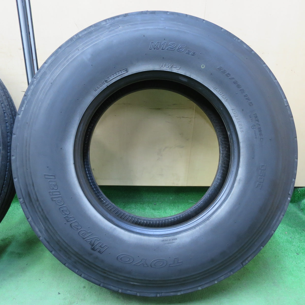 バリ溝!8.5分!2本★トラック タイヤ 225/90R17.5 127/125L トーヨー Hyparadial M125ZB 17.5インチ★5041605イノタ