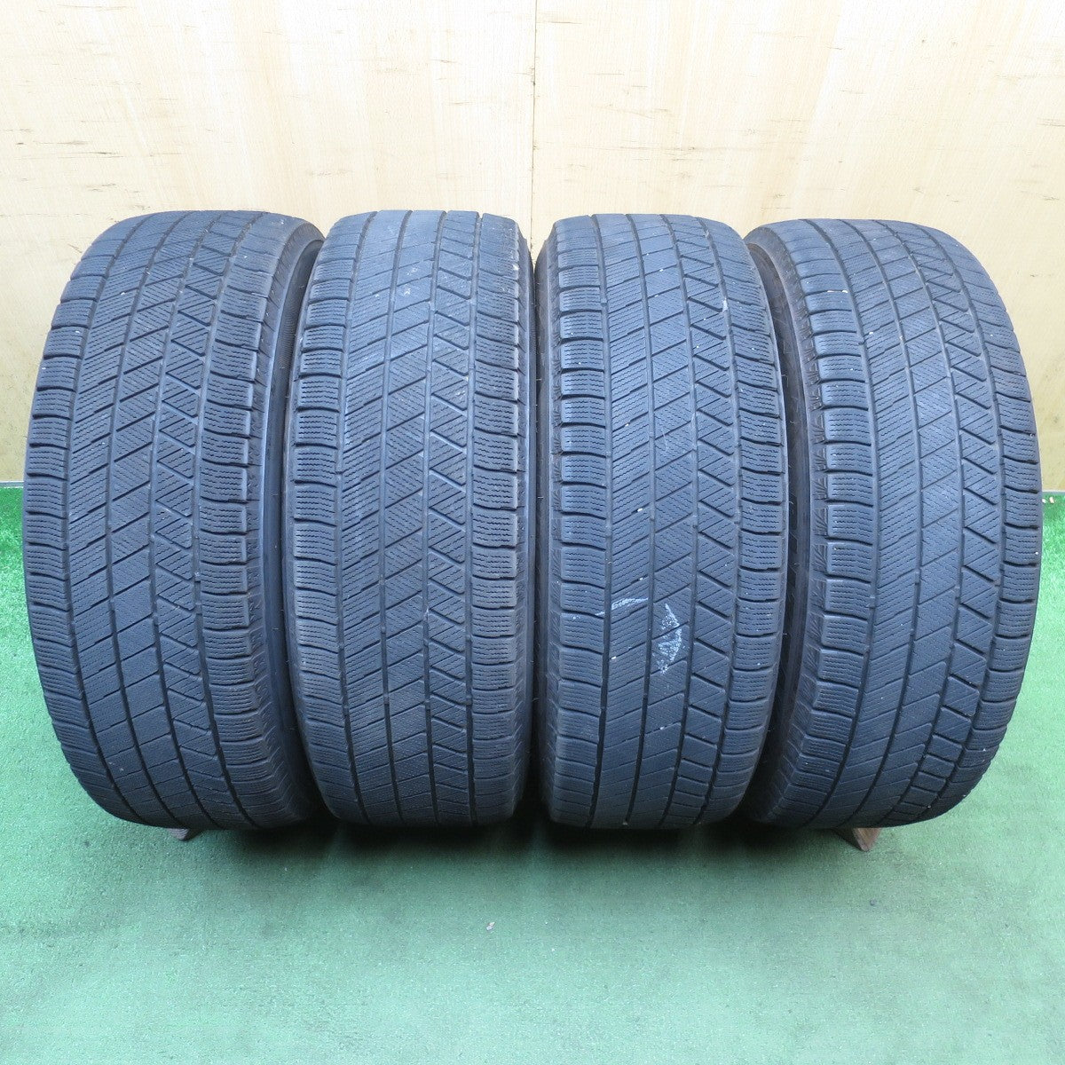 キレイ◎LOXARNY SPORT 215/65R16 スタッドレス ブリヂストン ブリザック VRX3 ロクサーニ スポーツ 16インチ PCD114.3/5H◎6082808NJス
