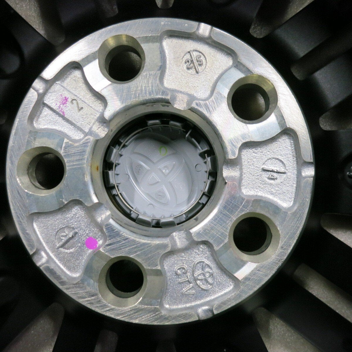 新車外し!1本★トヨタ ヤリスクロス Z 純正 ホイール 18インチ 18×7J PCD114.3/5H★5072305SYホ(1)