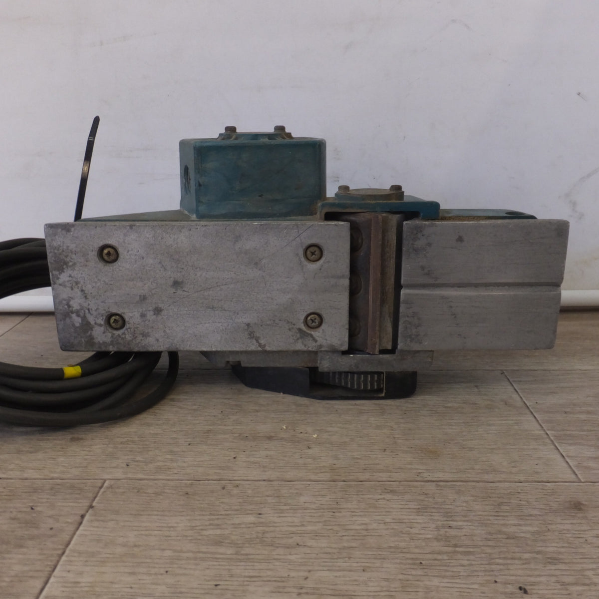 ★マキタ makita 電気カンナ 1900B 100V~ 6A 50-60Hz 580W 15000/min.★