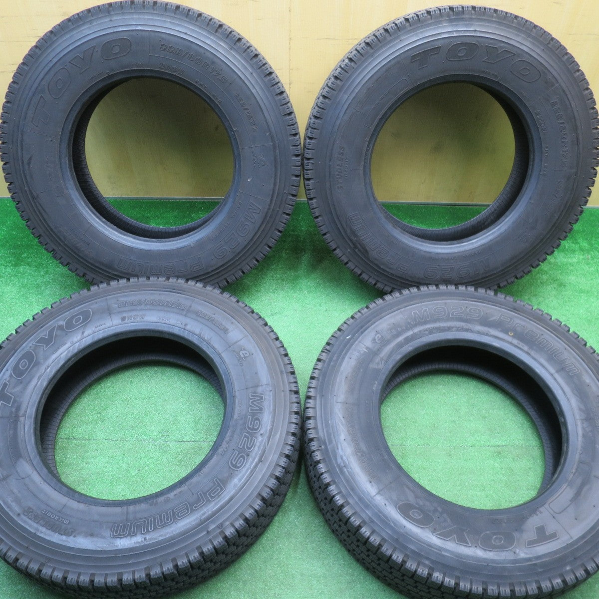4本価格!22年★トラック タイヤ 225/80R17.5 123/122L スタッドレス トーヨー M929 Premium 17.5インチ★5110901NJスタ