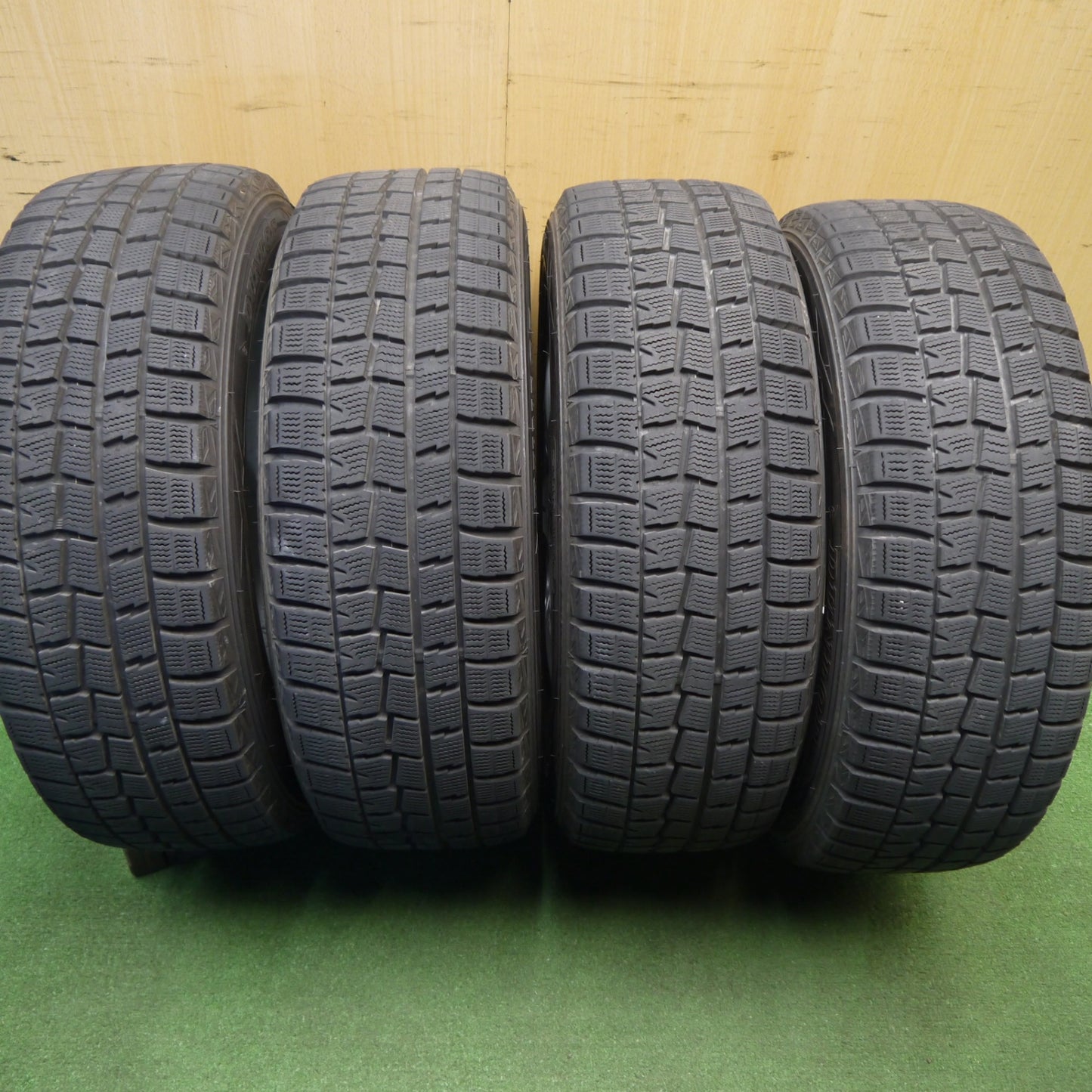 バリ溝!キレイ!9.5分★スタッドレス 205/55R16 ダンロップ ウインターマックス WM01 JOKER KING ジョーカー キング 16インチ PCD114.3/5H★6020904Hス
