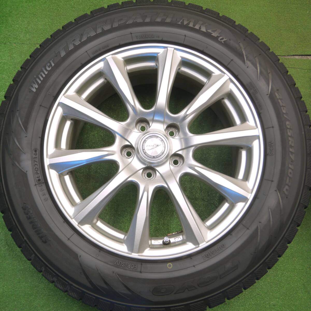 バリ溝!キレイ!9分★スタッドレス 225/65R17 トーヨー ウインター トランパス MK4α JOKER ジョーカー 17インチ PCD114.3/5H★5012107Hス