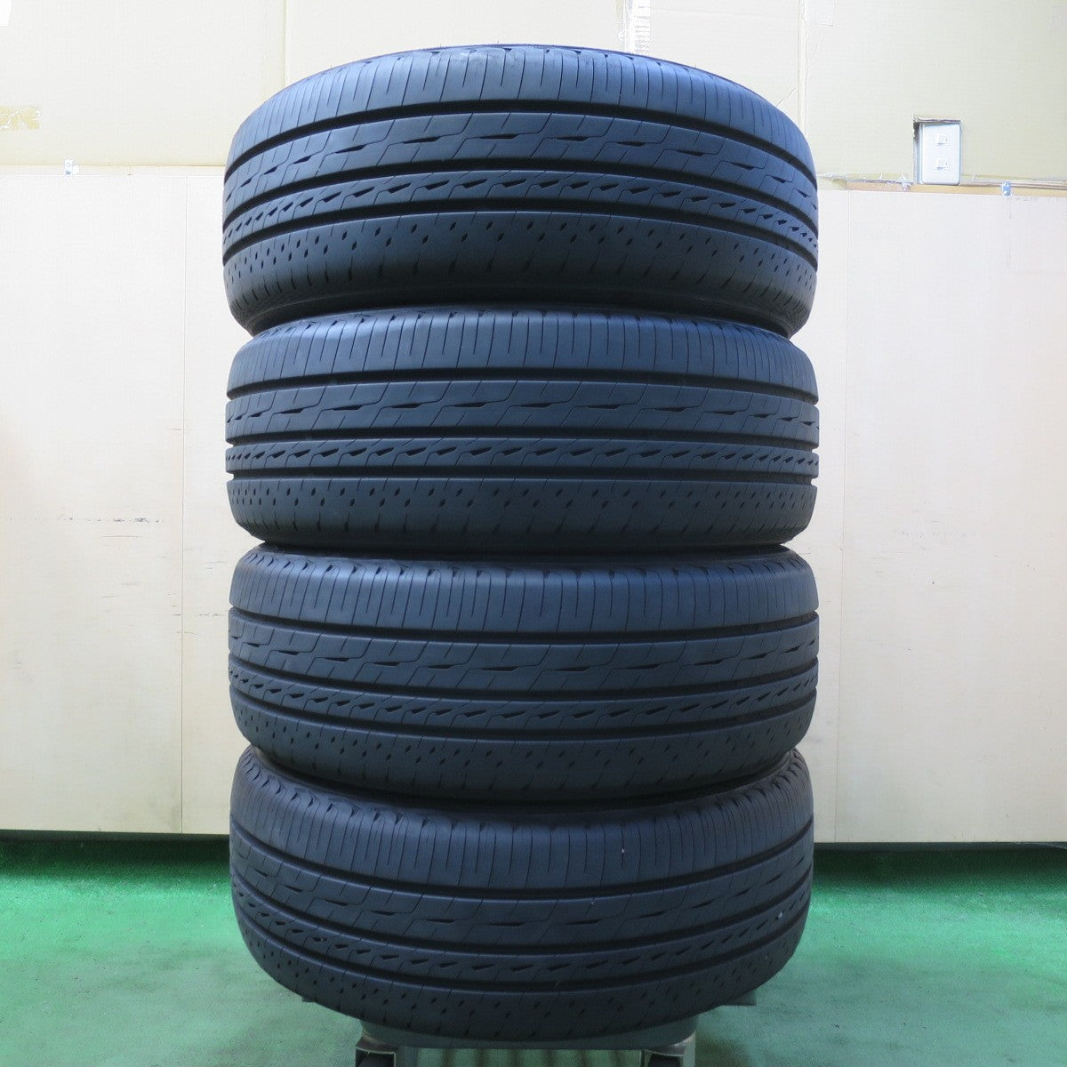 ほぼ未使用!25年!新車外し★215/50R18 ブリヂストン レグノ GR-X3 GR-XIII TYPE RV タイヤ 18インチ ヤリスクロス CX-3 等★5072208イノタ