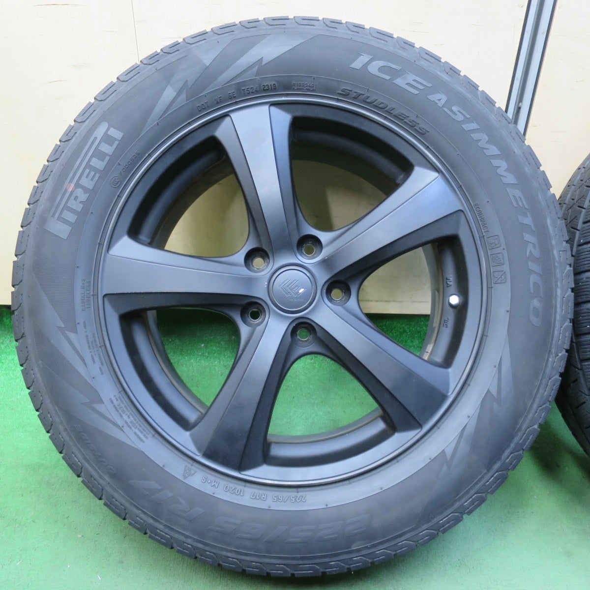 4本価格★CEREBRO 225/65R17 スタッドレス ピレリ アイスアシンメトリコ セレブロ 17インチ PCD114.3/5H★5071205イス