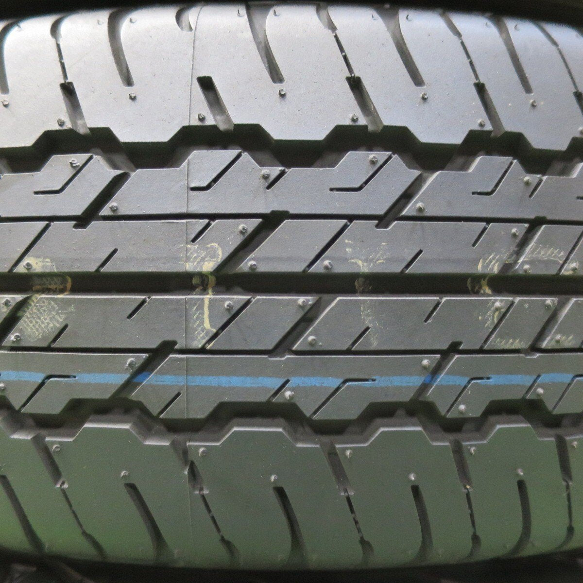 新車外し!22年★195/80R15 ダンロップ AT20 グラントレック タイヤ 15インチ ジムニー シエラ 等★4111406イノタ