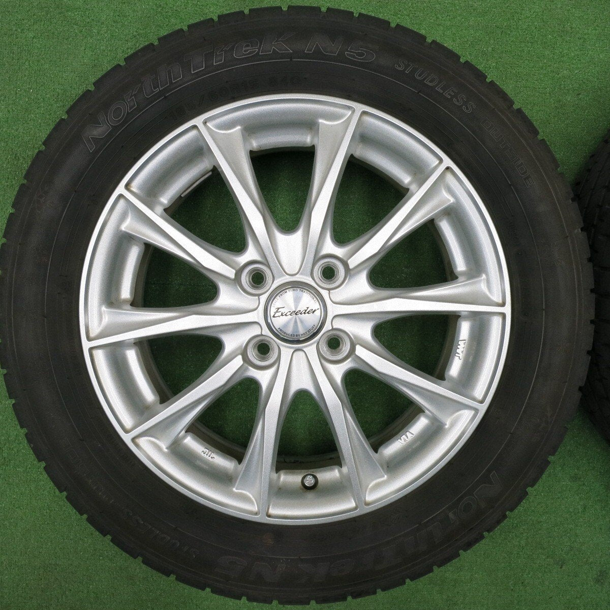 バリ溝!24年!キレイ!ほぼ10分★185/60R15 ブリヂストン NEWNO スタッドレス オートバックス ノーストレック N5 Exceeder エクシーダー 15インチ PCD100/4H★4121602NJス